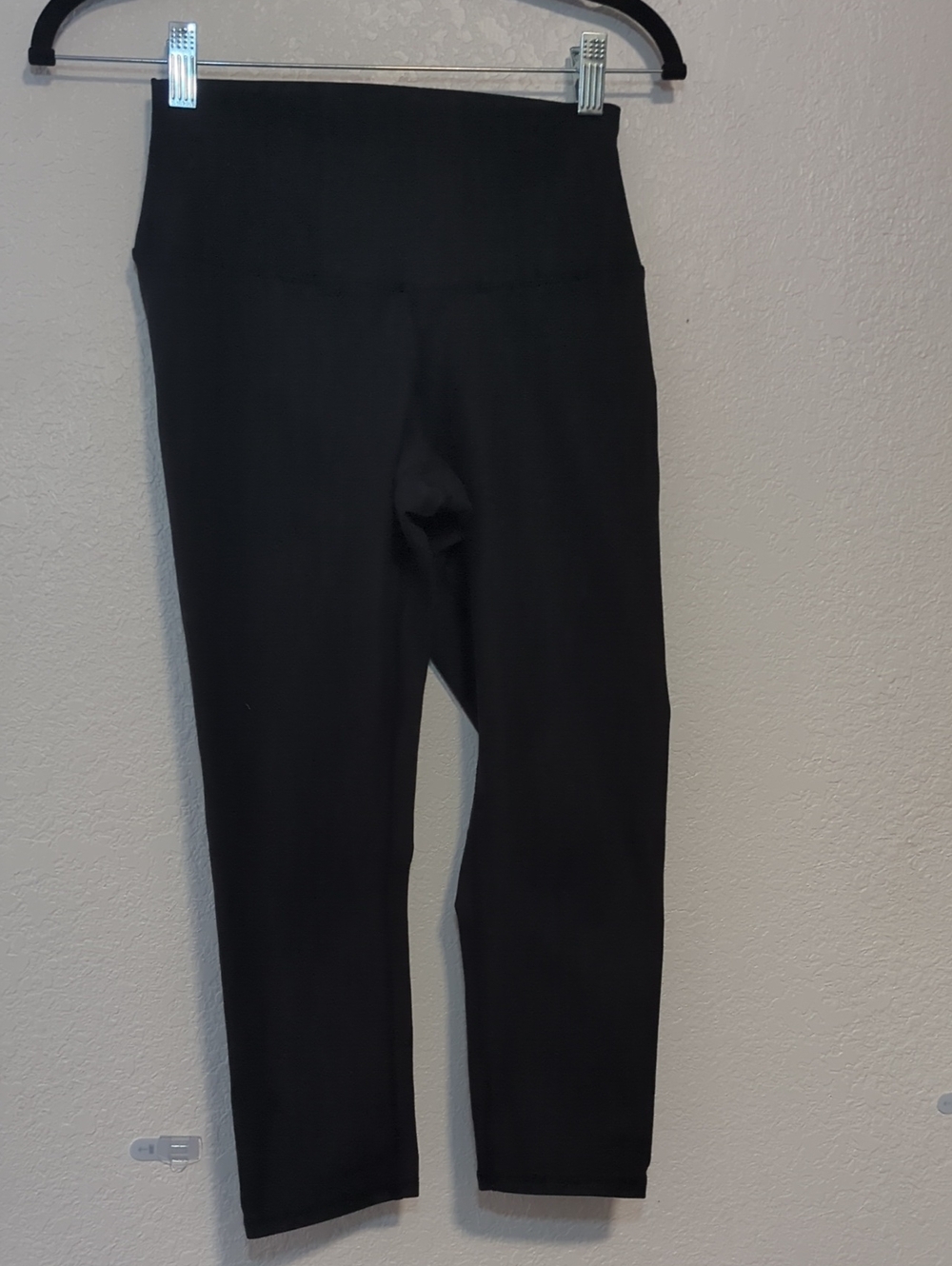 ALO Yoga Black High-Rise Cropped Leggings